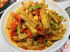 -堂瓦里·33年传统赣菜(第一街区店)