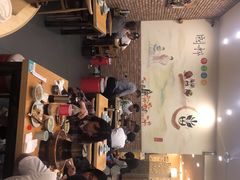 大堂-超越炭火牛蛙火锅鸡(河东店)