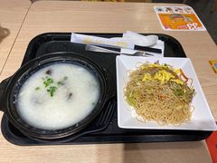 皮蛋瘦肉粥加炒米粉-大家乐(广州宝岗店)