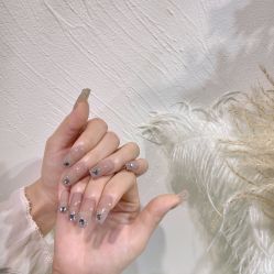 -花岐款式专研健康美甲沙龙