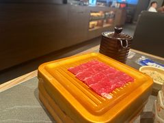 -牛YO寿喜烧·铁板烧和牛火锅自助(市府恒隆店)