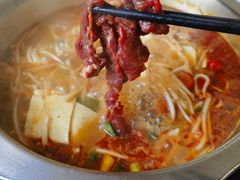 -黄利砖万峰林布依特色酸笋牛肉馆