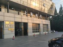 -奔驰上海利星(七宝店)