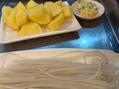 -哈尔滨烧烤·山河村铁锅炖(交大店)