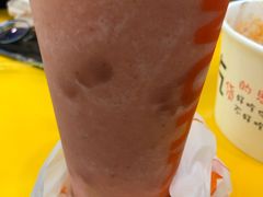 桃桃莓莓雪酪乳-爷爷不泡茶NOYEYENOTEA(武汉佰港城创始店)