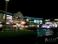 -NIKE上海青浦换季优惠店