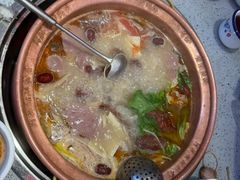 -阿婆情腊排骨火锅(金虹路店)