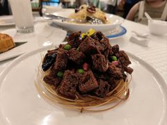 -王朝大酒店徐汇店-地面停车场