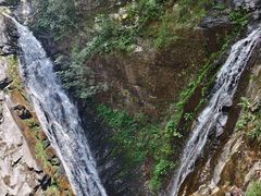 -燕子河大峡谷天坑仙境