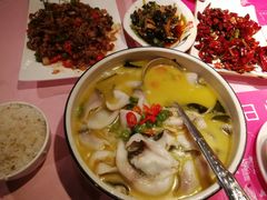 酸菜鱼-胡桃里音乐酒馆(环亚凯瑟琳广场店)