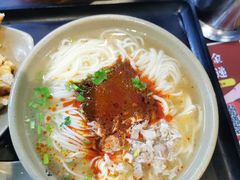 -亮亮面馆(经六路店)