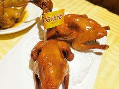 招牌烤乳鸽-石岐佬中山菜馆(张溪店)
