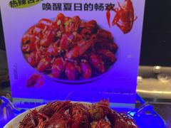 -涨巢·潮玩水疗局