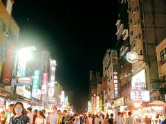 -六合夜市