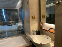 -上海龙之梦万丽酒店