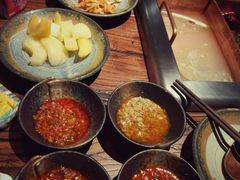 -老牌坊云南鱼豆花火锅(嵩山店)