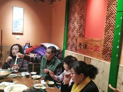 -老滇山寨•云南特色菜•地方菜•民族风情歌舞表演(金碧店)