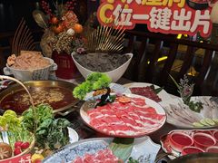 -小天鹅火锅·一线江景洪鼎旗舰店(洪崖洞店)