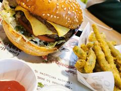 -The Habit Burger Grill 哈比特汉堡(复兴soho店)