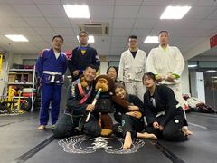 -金翼跆拳道巴西柔术拳击格斗学院