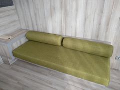 -西安大雁塔科技大学地铁站亚朵酒店