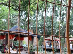 -二荆条·蜀鲜汇城市森林火锅