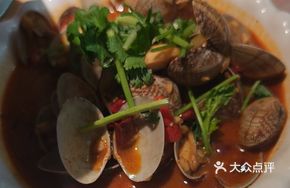 Spicy Happy Clams
