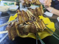 -烤肉小伙烤肉店