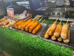 -席娜卡琳火车铁道夜市