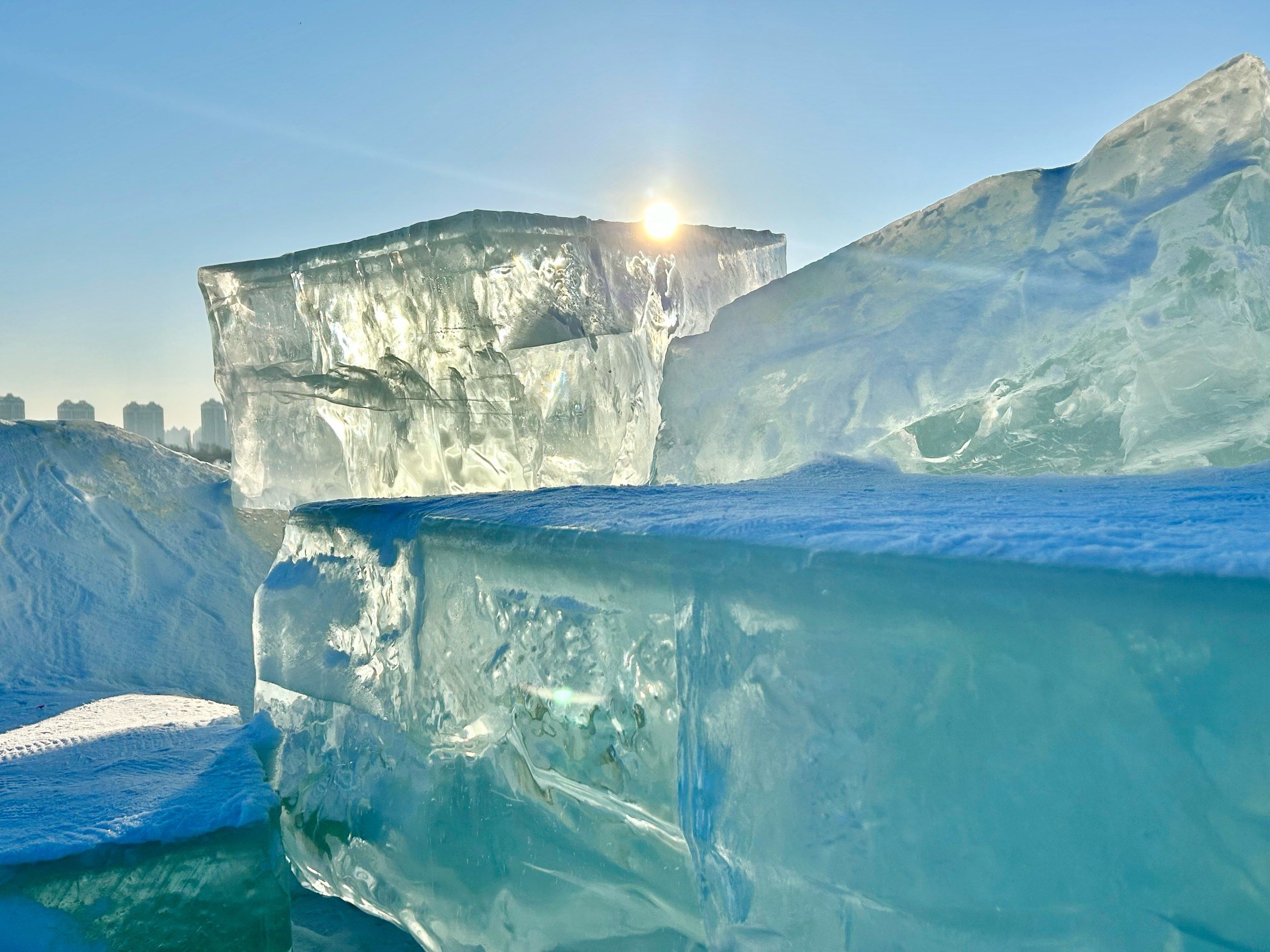 还不快去哈尔滨钻石海!