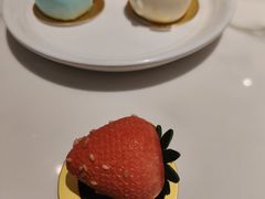 -雍容荟活帝王蟹活龙虾自助(苏宁旗舰店)