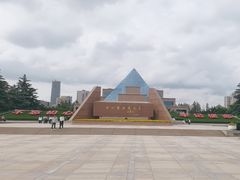 -上海市龙华烈士陵园