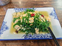 沙葱炒蛋-老钟家烤羊排·敦伊阁清真餐厅胡羊焖饼