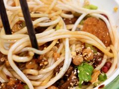 -百春原湖南牛肉粉(百联世纪店)