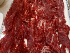 鲜嫩牛肉-潮悦牛肉火锅城(水贝店)