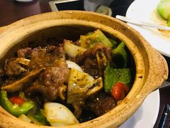 牛仔骨煲-尝囍煲仔小菜