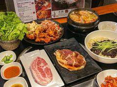 -军硕烤肉·部队火锅(二七万达店)