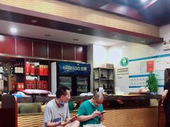 等位区-壹厨饭店(五羊店)