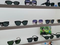 -诺柯视眼镜-蔡司依视路官方工厂店(淞南一店)