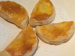 榴莲酥-河畔春天时尚餐厅