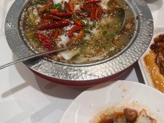 -姚姚酸菜鱼·金戈戈香港豉油鸡(喜荟城联名店)