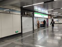 -全家便利店(宜山路站店)