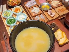 -银米·云南传统过桥米线(双廊黑金冠店)