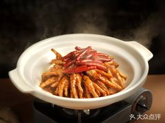 -鱼鲜饭香·招牌汽锅剁椒鱼头王