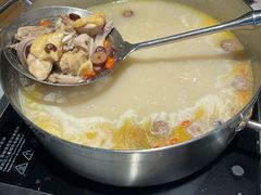 -尚尚仙·酸汤猪手·猪肚鸡火锅(华联万柳购物中心店)