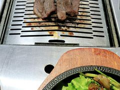 -臻牛烤肉