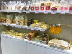 面包甜点陈列柜-美点饼业(新阳店)