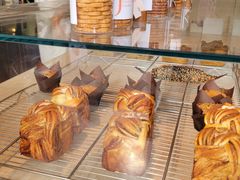 -VERIE BAKEHOUSE