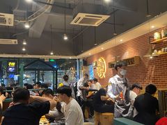 等位区-木屋烧烤(岗顶二店)