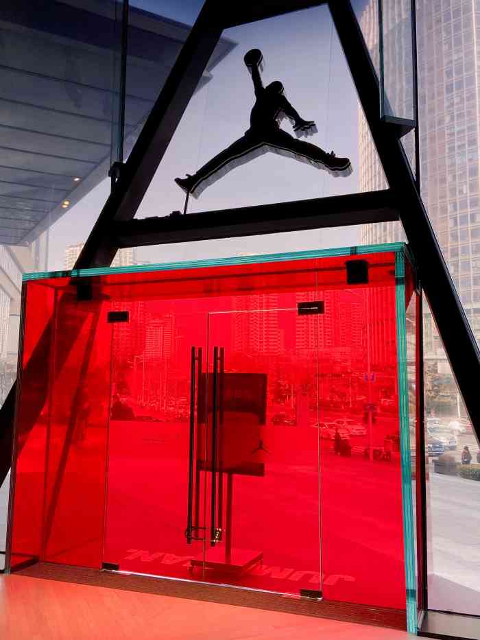 airjordan(青岛万象城店)-"山东首家aj旗舰店落户青岛,周末忍不住来.